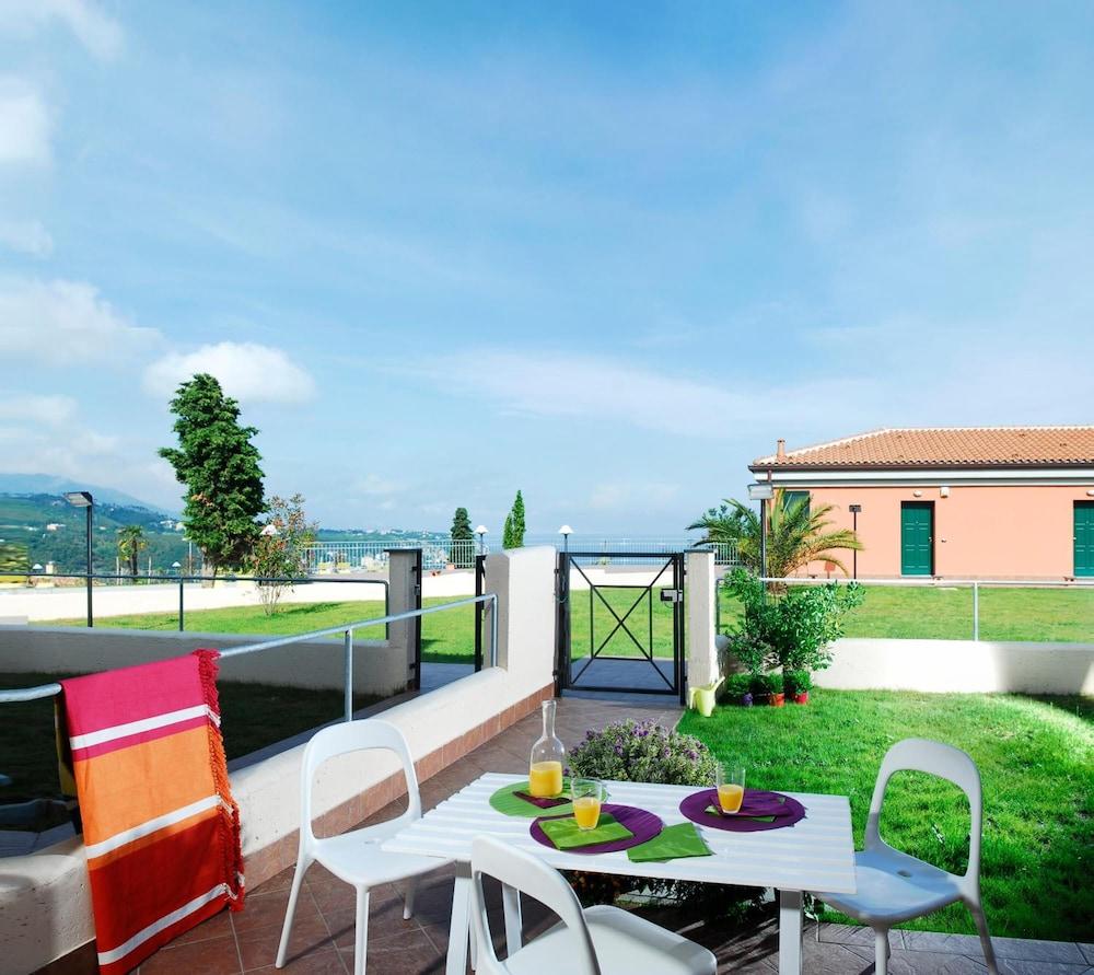 Residence Villa Beuca Cogoleto Bagian luar foto