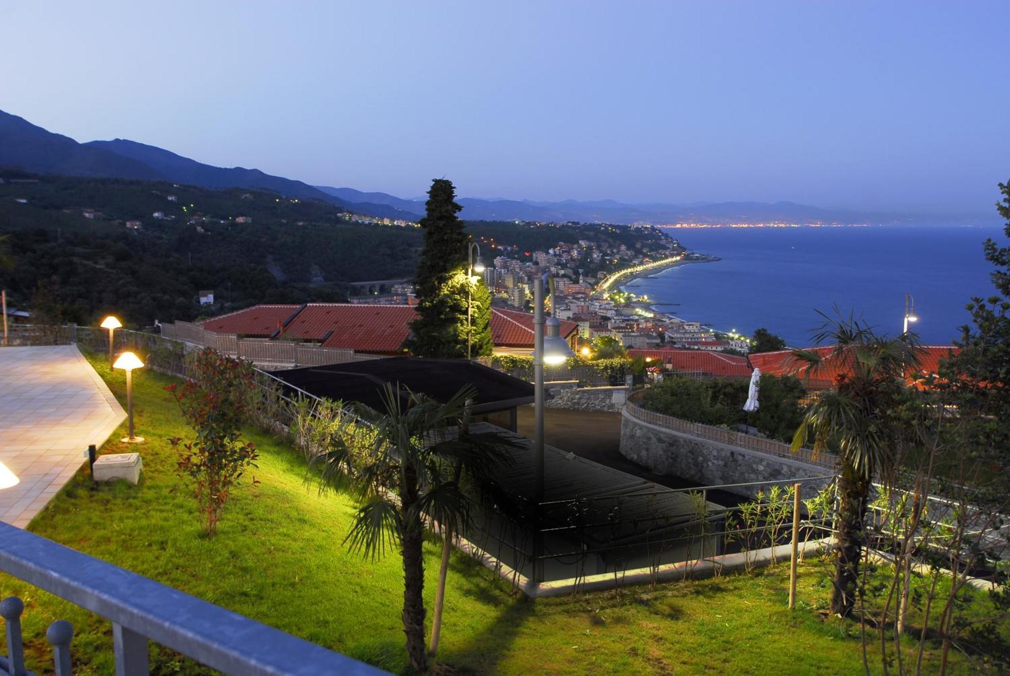 Residence Villa Beuca Cogoleto Bagian luar foto